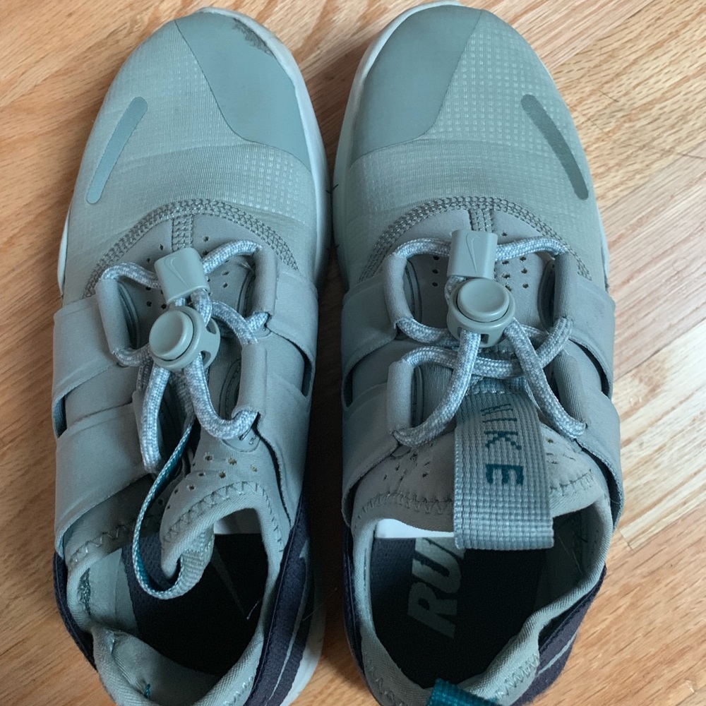 Women’s Nike shoes